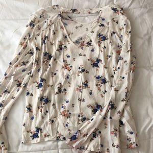 floral bell sleeve cut out v-neck blouse